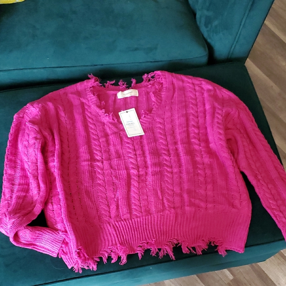 NWT frayed Hem Pink Sweater